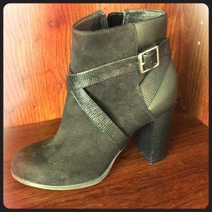 Women’s zip up booties